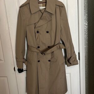 John Weitz 40R trench coat missing very top button